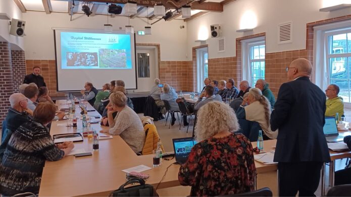 Frauen und Männer des LSK in der KohleWelt Oelsnitz beim Kolloquium